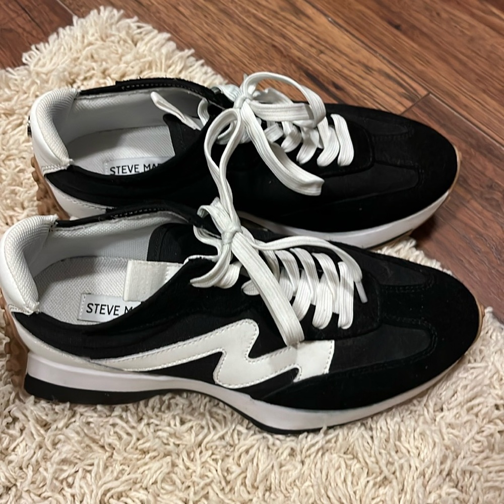 Steve Madden Campo sneakers, like new with box